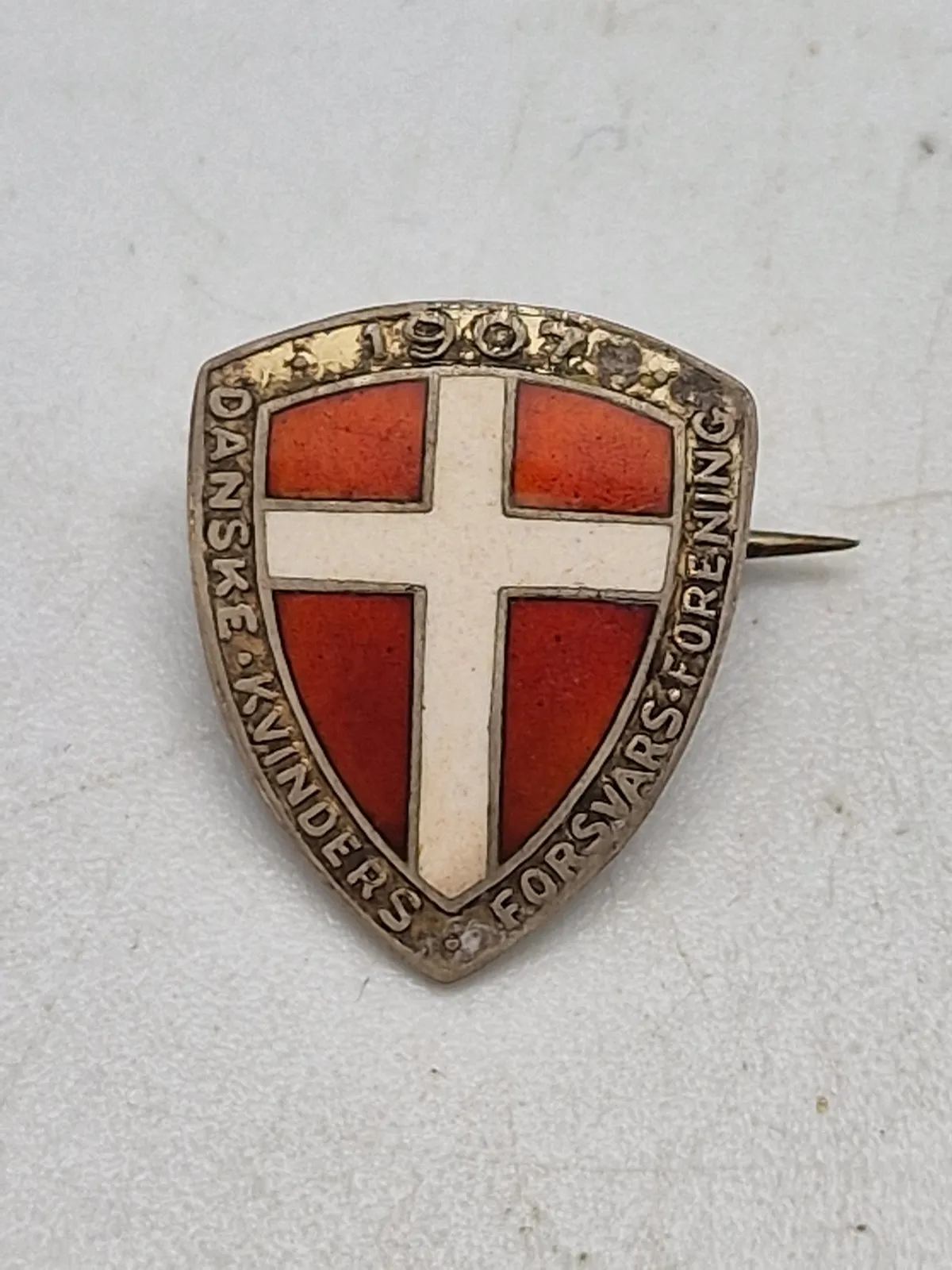 Original pin - Danske kvinders forsvars forening