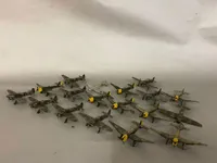 Samling modelfly - både tyske WWII og RAF