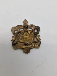 Lot danske baretmærker mm.