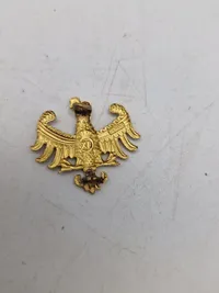 Lot danske baretmærker mm.