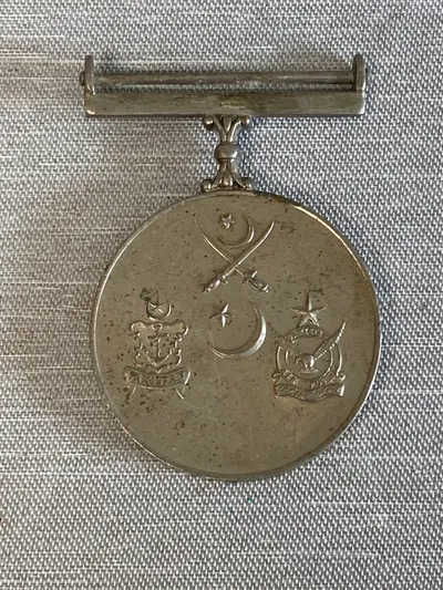 Original pakistansk  war service medal 1965