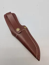 Veludført kniv med skede