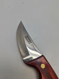 Veludført kniv med skede