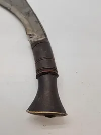 Kuhkri kniv med skede