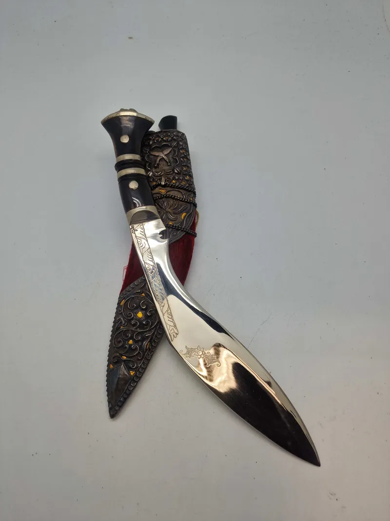 Khukri kniv med skede