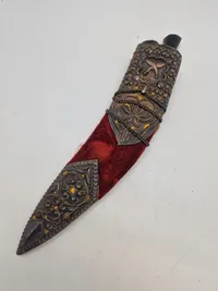 Khukri kniv med skede