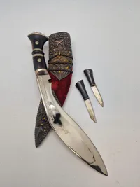 Khukri kniv med skede