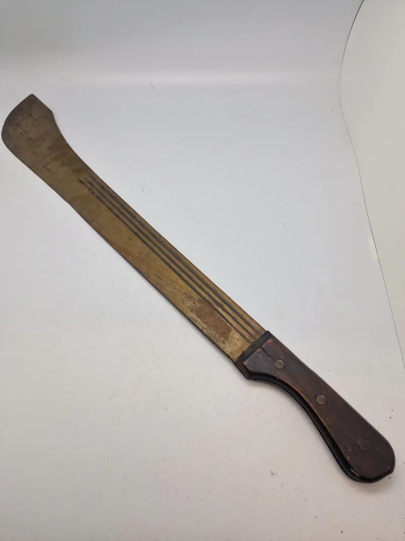 Stor veludført machete