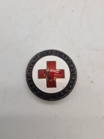 Original dansk røde kors nål, dameafdelingen (emalje og sterlingsølv)