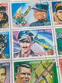 Frimærke ark med motiver af bl.a. Luftwaffe piloter