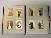 Stort originalt album med massere af visitkort fotos