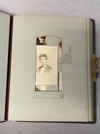 Stort originalt album med massere af visitkort fotos
