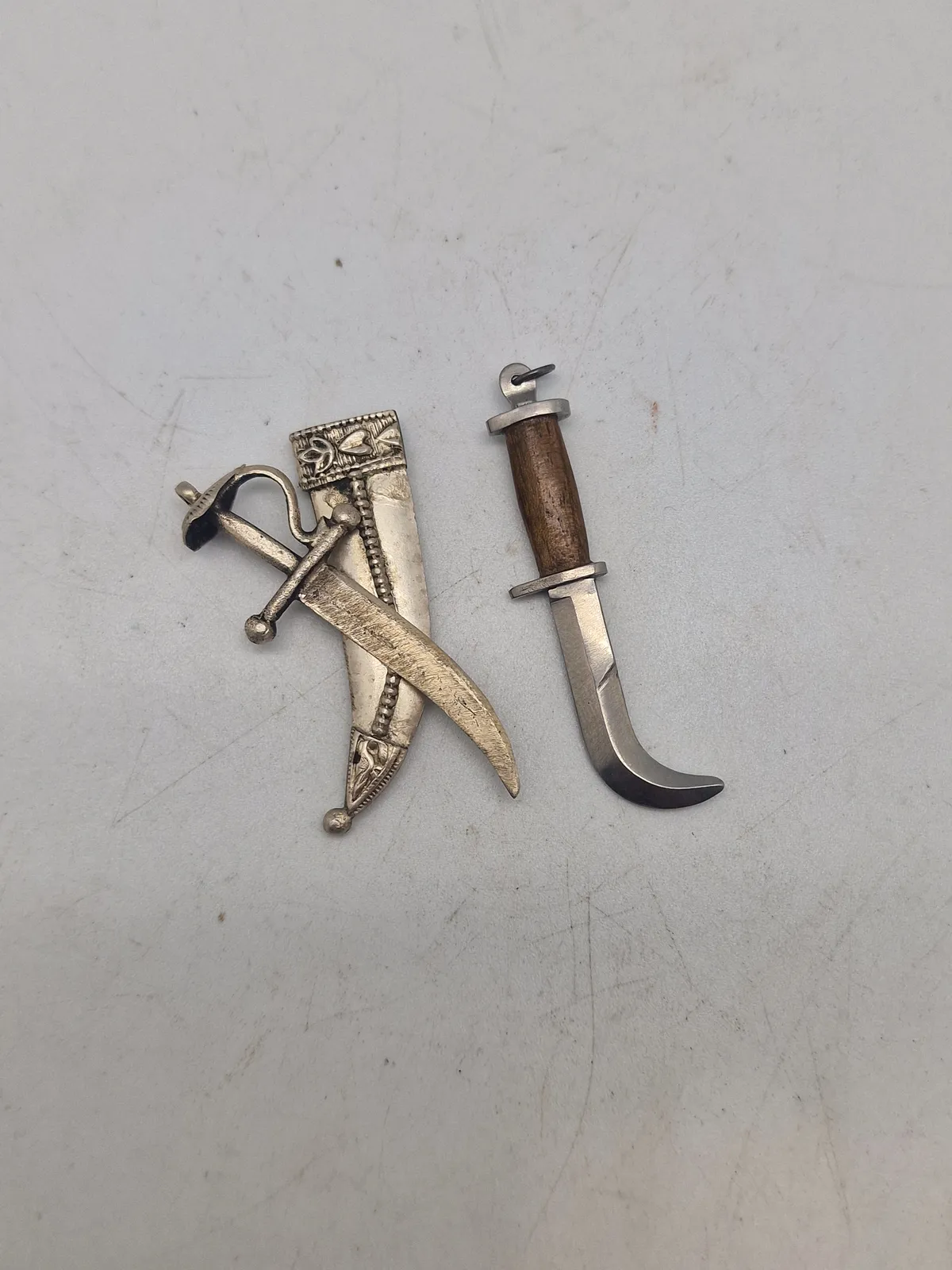 Miniature knive (2stk)