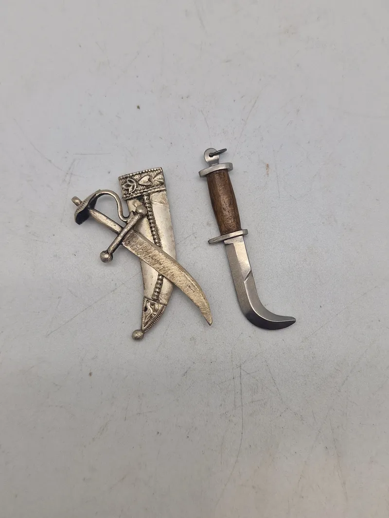 Miniature knive (2stk)