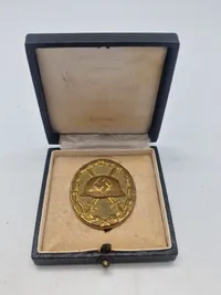 Originalt WOUND BADGE IN GOLD BY HAUPTMÜNZAMT WIEN "30" + BOX
