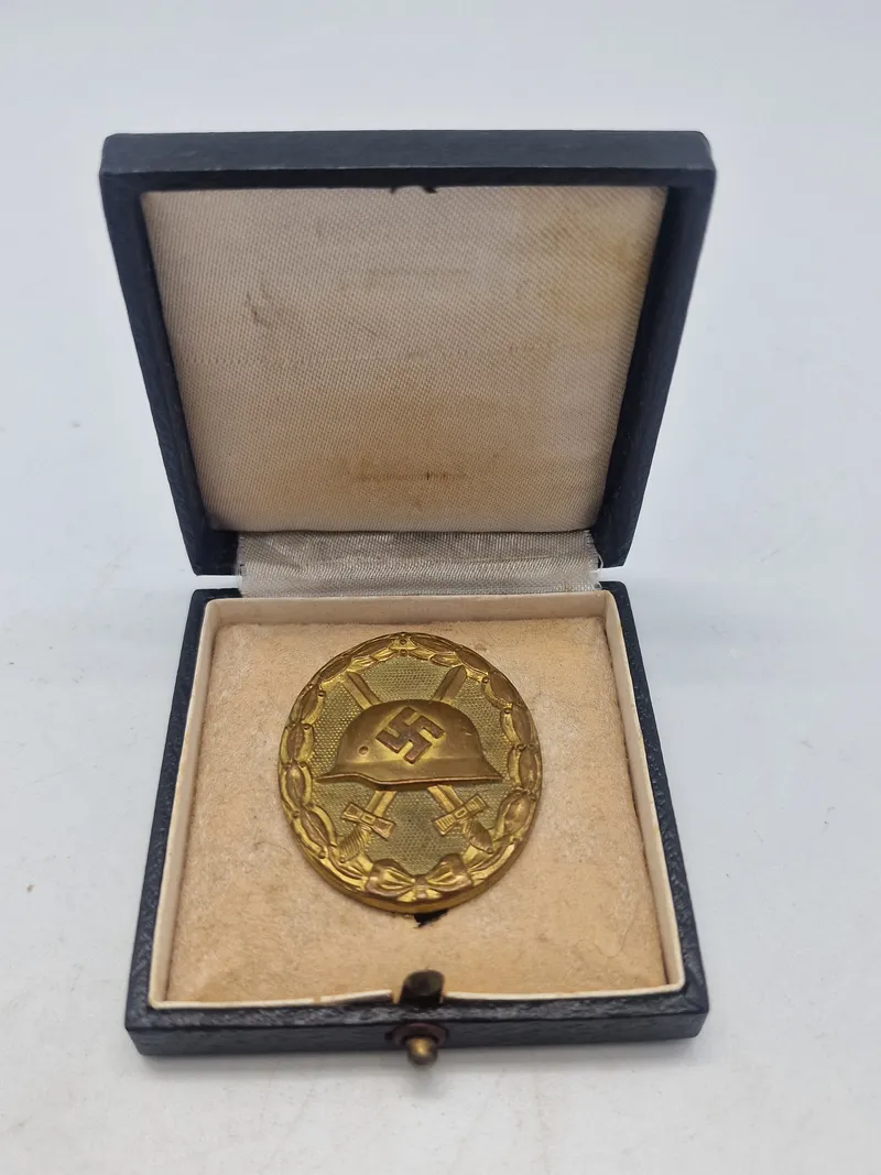Originalt WOUND BADGE IN GOLD BY HAUPTMÜNZAMT WIEN "30" + BOX