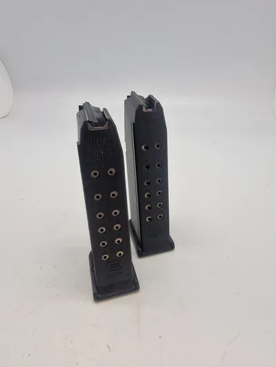 2 stk originale Glock magasiner (9 mm)