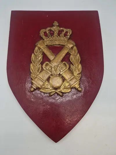 Originalt stort dansk militært væg skjold