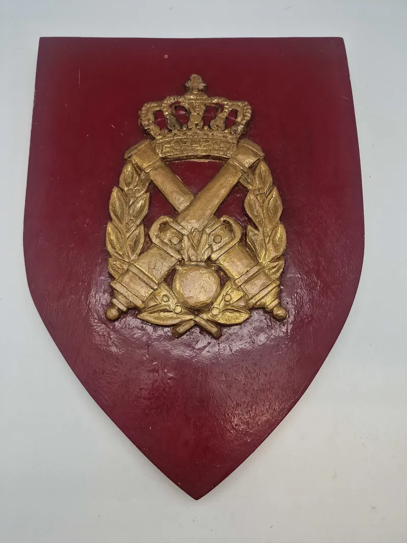 Originalt stort dansk militært væg skjold
