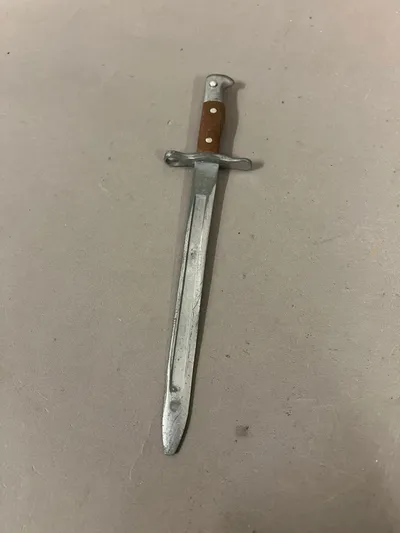 Brevkniv i form af bajonet