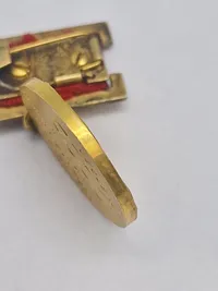 Original Russia - Soviet: Badge of The Laureate of The State Prize in Gold, 14 carat gold, weighing 22 grams inclusive of its hanger ( Guld værdi vitus 6.094kr )