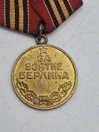 Original The Medal "For the Capture of Berlin" (Russian: Медаль «За взятие Берлина»)