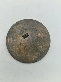Sjælden original nål fra modstandsbevægelsen (magen til plaketten, men blot i lille størrelse til jakken)