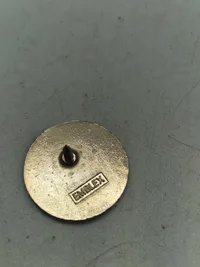 Lot pins og badges