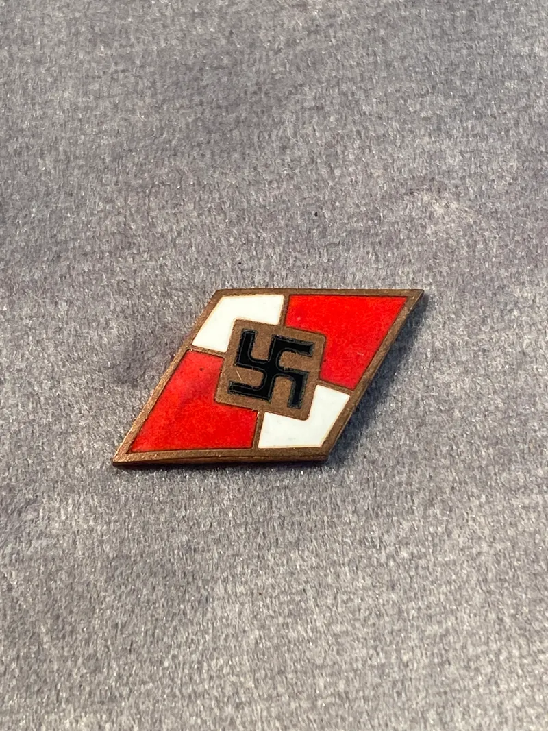 HitlerJugend diamant - original???