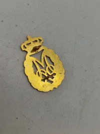 Lot diverse danske regiments mærker mm.