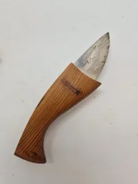 Grønlandsk kniv i form af fisk