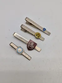 Lot militære slipsenåle