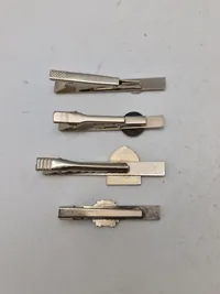 Lot militære slipsenåle