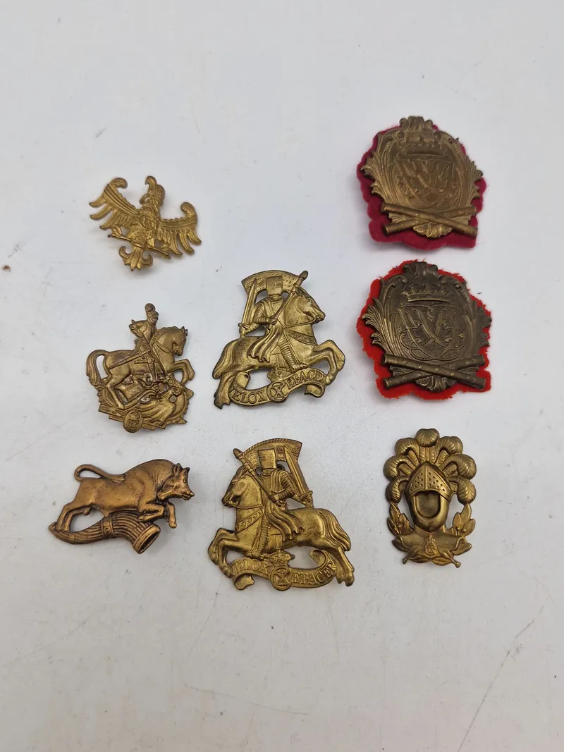 Lot danske regimentsmærker