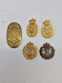 Lot danske regimentsmærker
