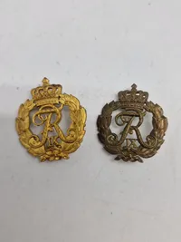 Lot danske regimentsmærker