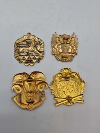 Lot danske regimentsmærker