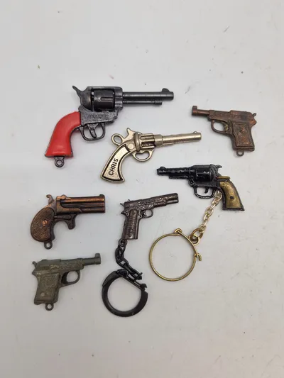 Lot miniature pistoler