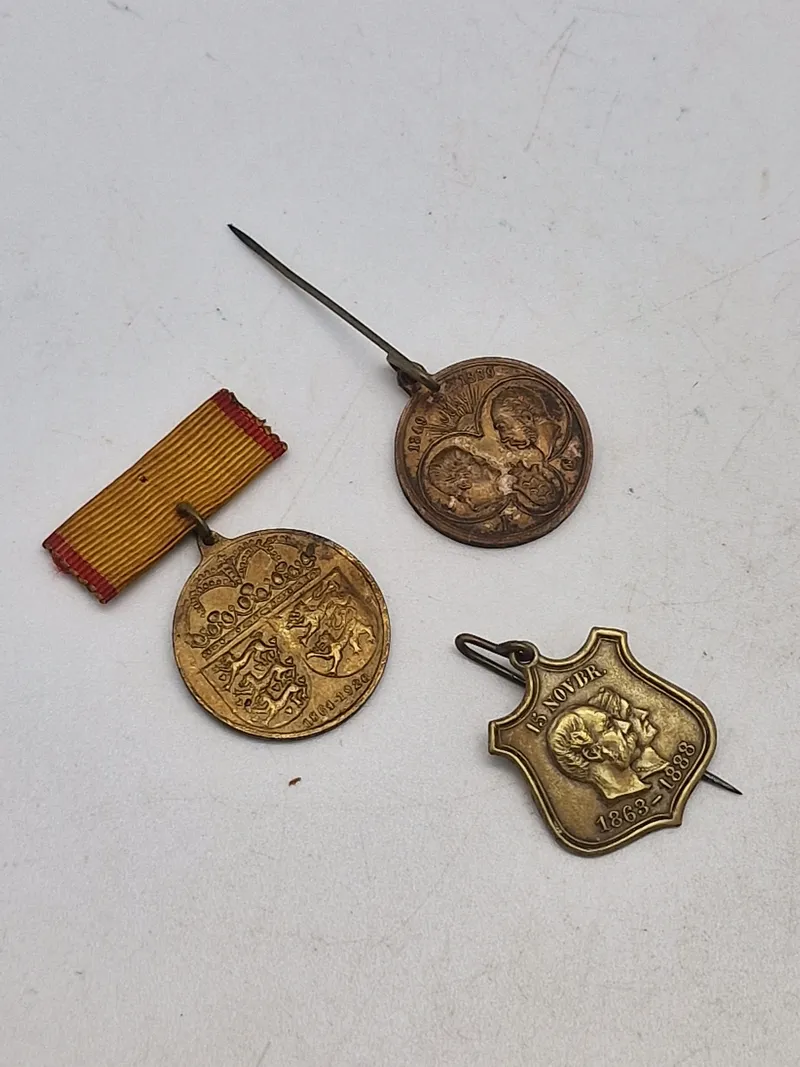Lot kgl danske pins