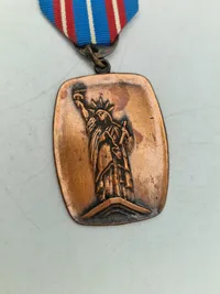 2 stk friheds (march) medaljer