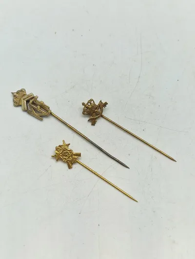 Lot originale danske militære pins