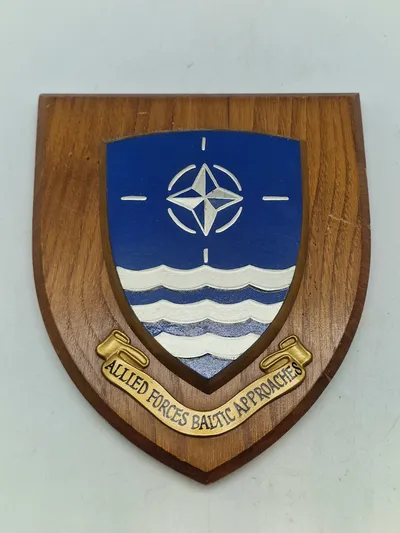 Originalt militært vægskjold