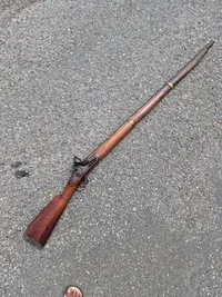 Original Europæisk flinte musket ca. år 1800, mekanisk god