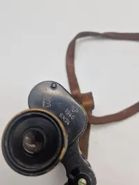 Original Velfremstillet Schweizisk officers kikkert og hylster, klar optik med inddeling