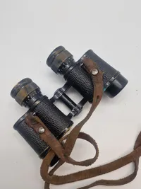 Original Velfremstillet Schweizisk officers kikkert og hylster, klar optik med inddeling