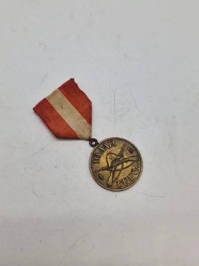 Originalt 10 års jubilæumstegn - 1ste regiment
