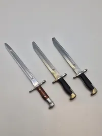 Lot miniature bajonetter