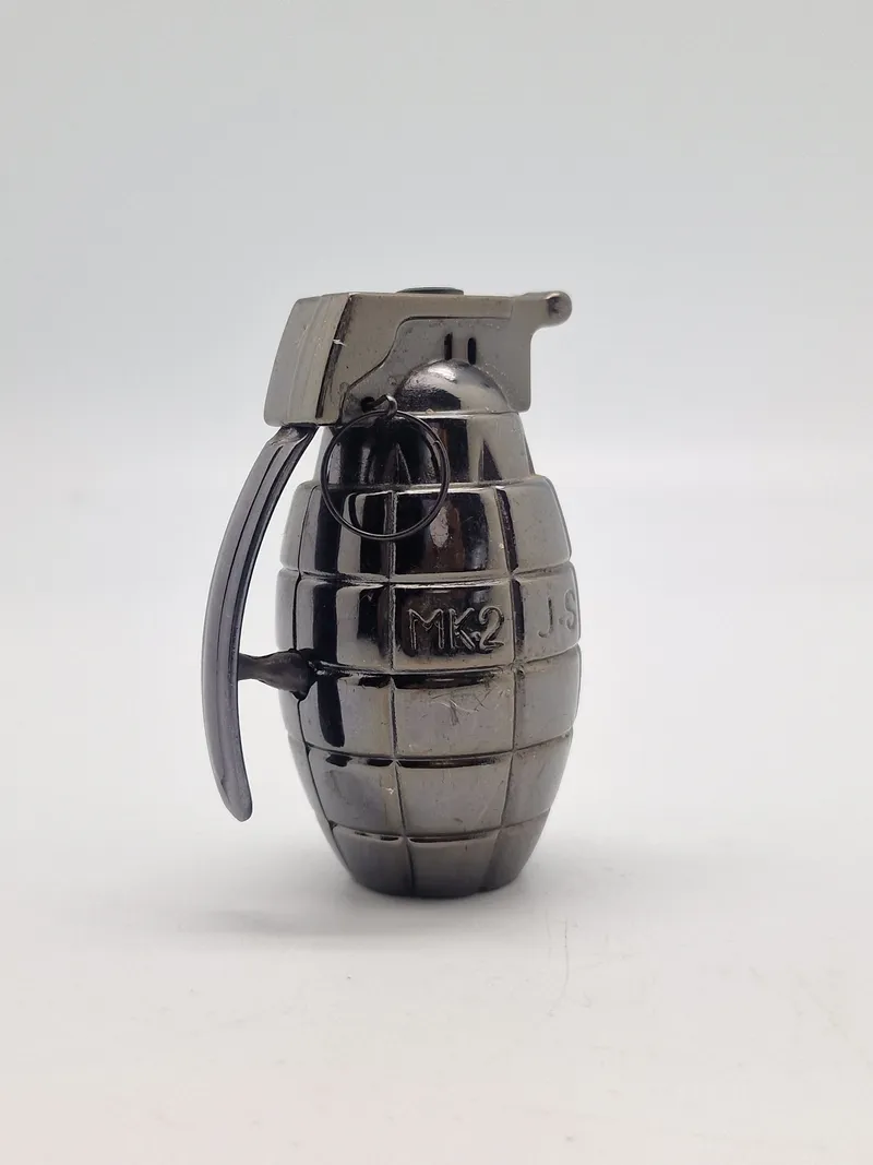 Lighter lavet som MKII håndgranat