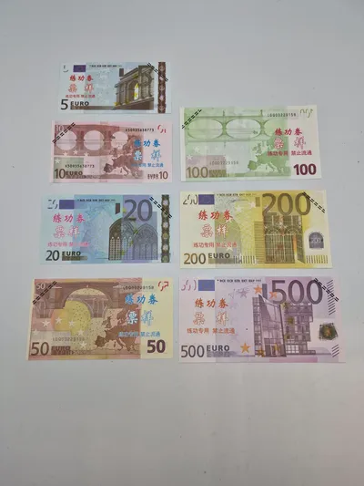 Samling euro sedler brugt til træning i værdihåndtering i kinesiske banker