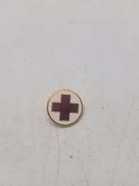 Lot røde kors pins